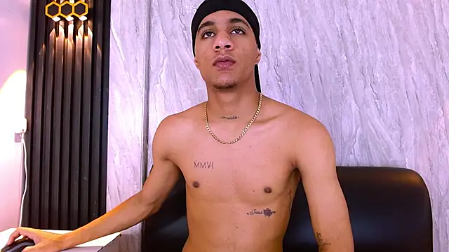 _Thiago12 Chat XXX live