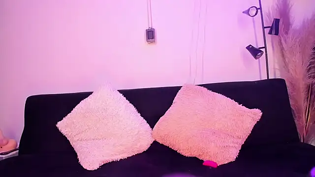 Tylla__'s Live XXX Chat