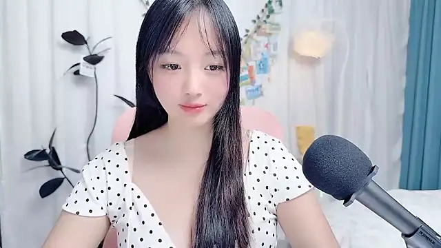 Winnie666999 Adlı Modelin Canlı XXX Sohbeti