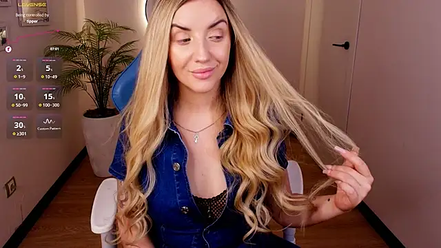 White_F0x Chat XXX in diretta