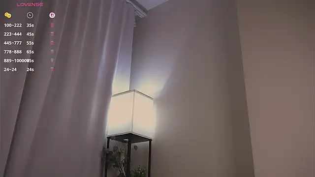 XXX chat uživo modela ClarineCasebolt