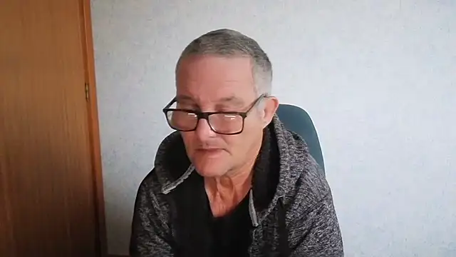 Chat XXX Live daddy_man