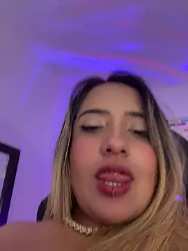 _Ninasanz's Live XXX Chat