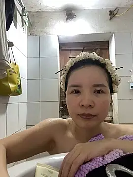 Ivy_Trix2's Live XXX Chat