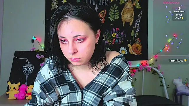 BellaKvarc Live XXX Chat