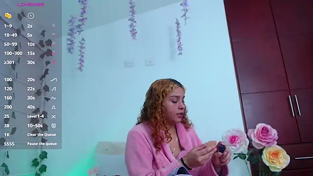 Sarabubbie Chat XXX live