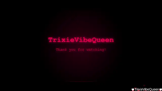 TrixieVibeQueen Chat XXX in diretta