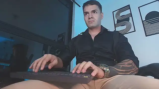 ALPHA_DOMINUS_ Live XXX Chat