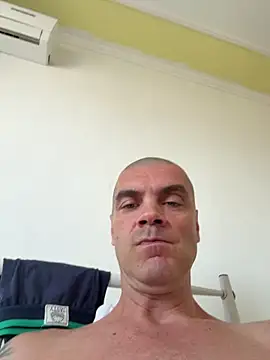 SIRMASTERDOMINATORXXL Adlı Modelin Canlı XXX Sohbeti