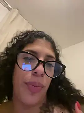 Chat XXX ao vivo de Shurabig