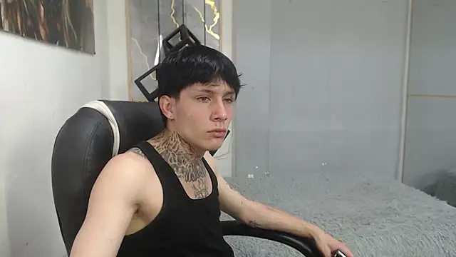 Cry_therealのライブXXXチャット