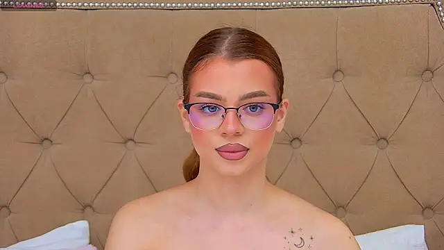 YasminnDoll লাইভ XXX চ্যাট