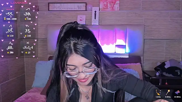 Chat XXX Live mia_devine_