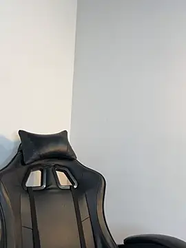 _Tommy_7 Live XXX Chat