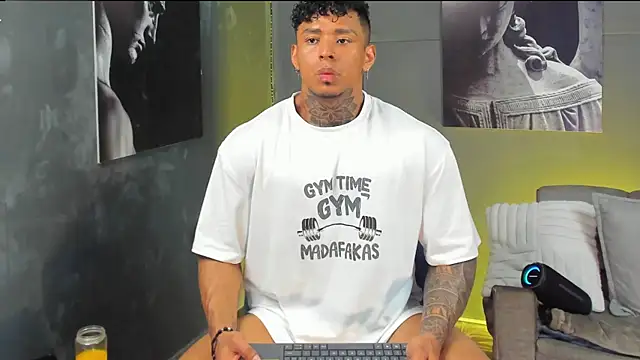 bradley_smith – Naživo XXX chat