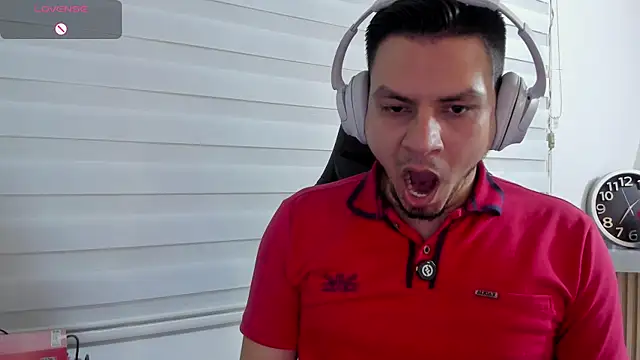 XXX chat uživo modela Rick_Adams