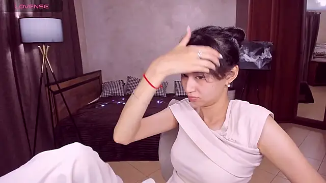 SheilaRare Adlı Modelin Canlı XXX Sohbeti