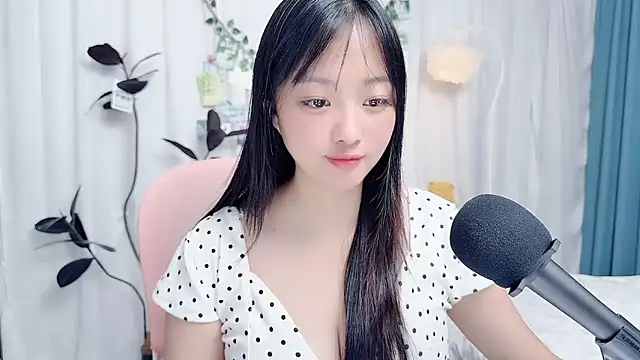 Winnie666999 Adlı Modelin Canlı XXX Sohbeti