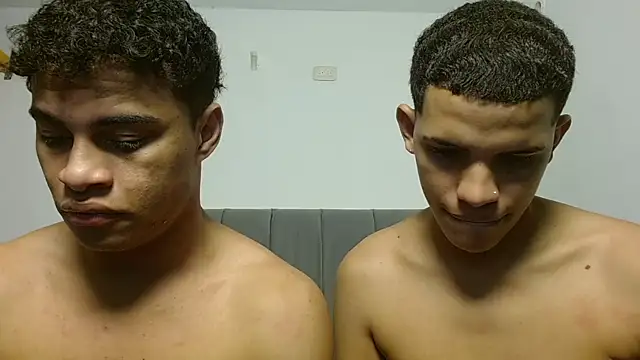 Jose_And_Daniel – Live XXX-chat