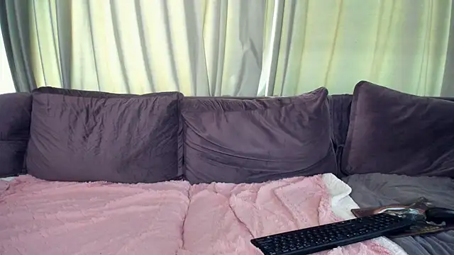 LaraStone69's Live XXX Chat