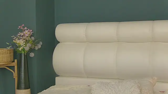 NataliaVice Adlı Modelin Canlı XXX Sohbeti