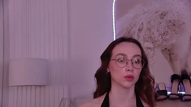 Emily_SimonのライブXXXチャット