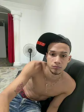 Show Webcam de friends_lust_latin