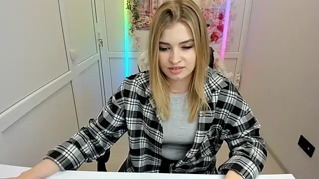 BrielleStorm Chat XXX live