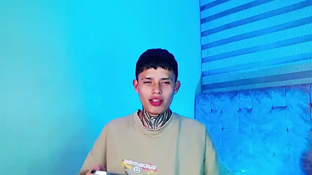 Czat XXX na żywo – _justinmoon2