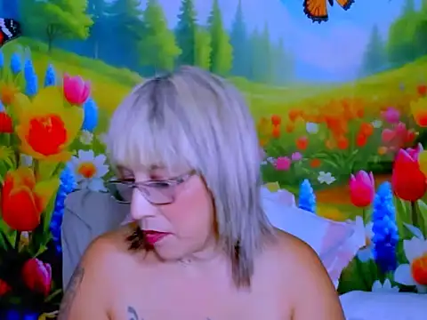 indianroxy Adlı Modelin Canlı XXX Sohbeti