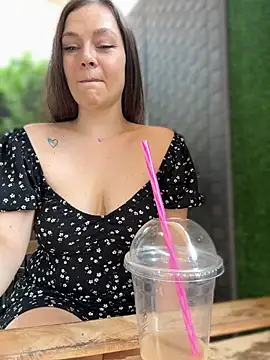 CrazyTori Obrolan Langsung XXX