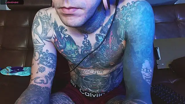 Czat XXX na żywo – jhonny__ackerman