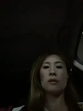 okgirl_23's Live XXX Chat