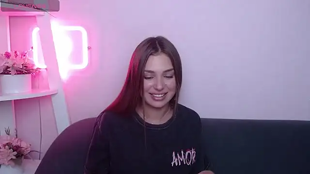 MilanaAngelAs 现场XXX聊天