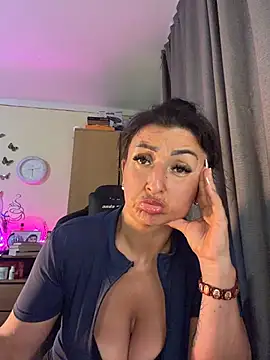 Hotangel75's Live XXX Chat