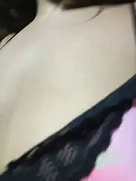 Valeria888 Adlı Modelin Canlı XXX Sohbeti