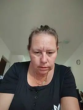 Chat XXX en directo de Jahudka47