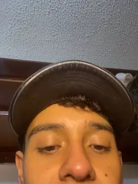 yoskingg's Live XXX Chat