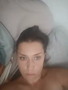 Bullhorygirl 现场XXX聊天