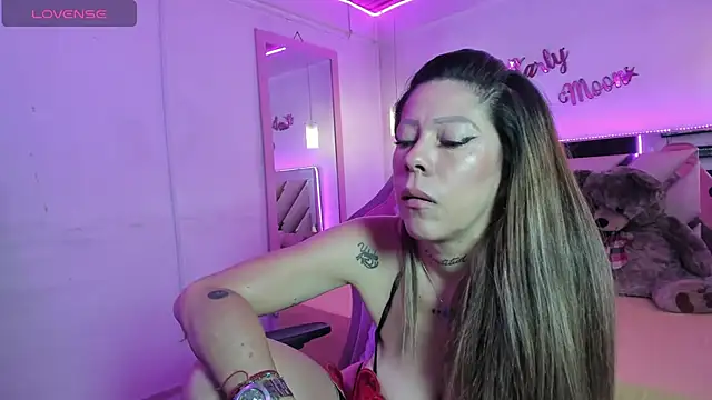 Chatroom XXX en direct de Karly_moon