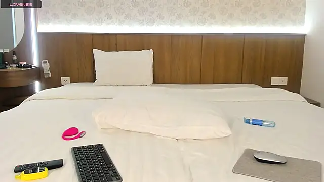 sakura_ice's Live XXX Chat