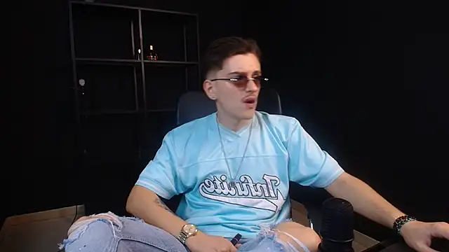 Chat XXX Live FelixStarkk