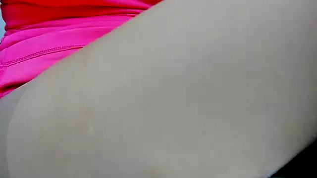 DUSSY_PUSSY 即時 XXX 聊天