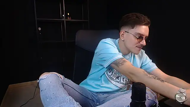 Chat XXX Live FelixStarkk