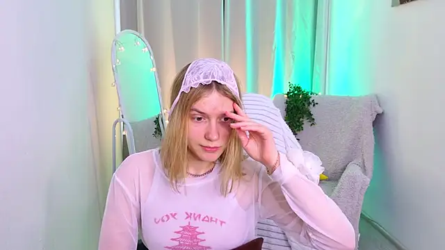 MilanaRayy Chat XXX in diretta