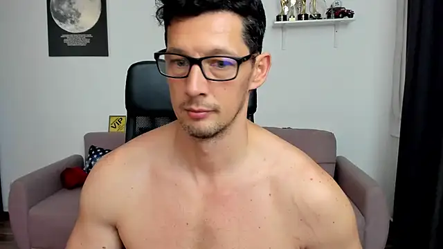 BrutusK08 Live XXX-Chat
