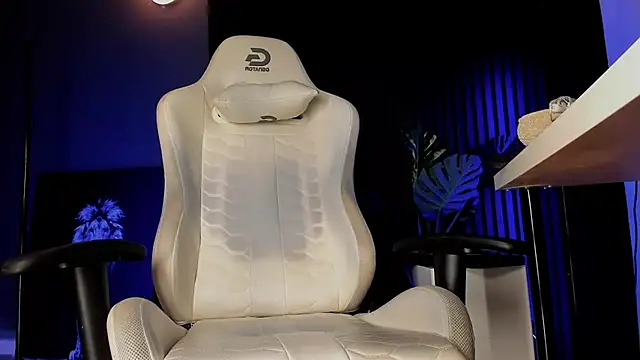 uptomatty Chat XXX live