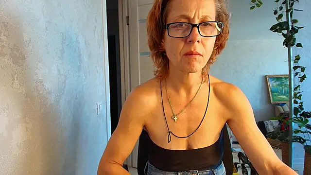 LioraWeiss élő XXX-chatje
