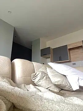 Sis27 – Naživo XXX chat