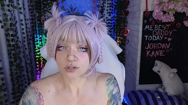 Mee-Meow Live XXX-Chat